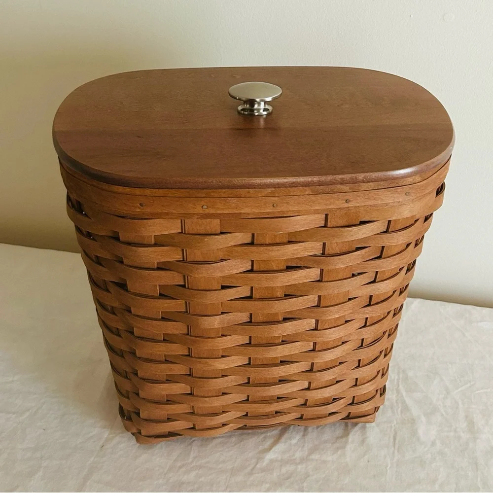 Longaberger 2008 Decorative Handmade Basket w/ Longaberger Custom Made. - Picture 4 of 11